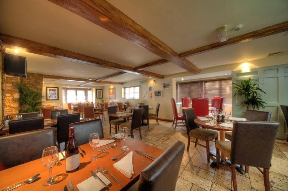 מלון The Deddington Arms מראה חיצוני תמונה